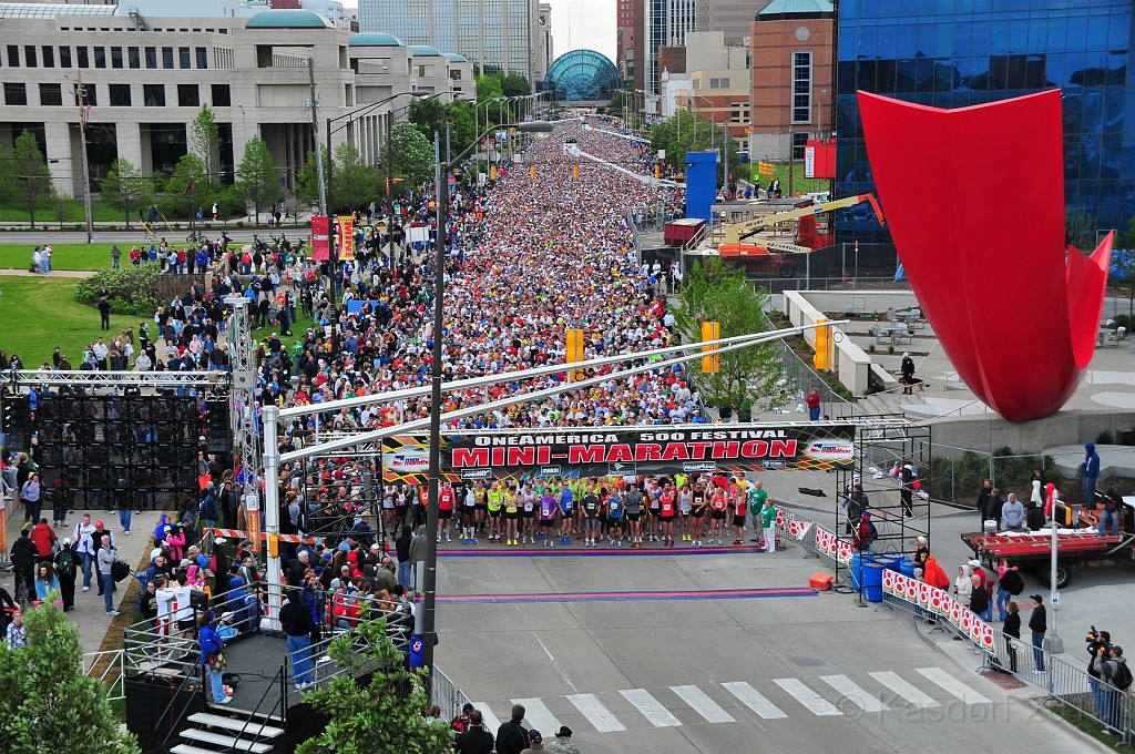 Indy Mini-Marathon 2010 152.jpg